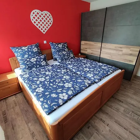 アパート Karin 65355 *